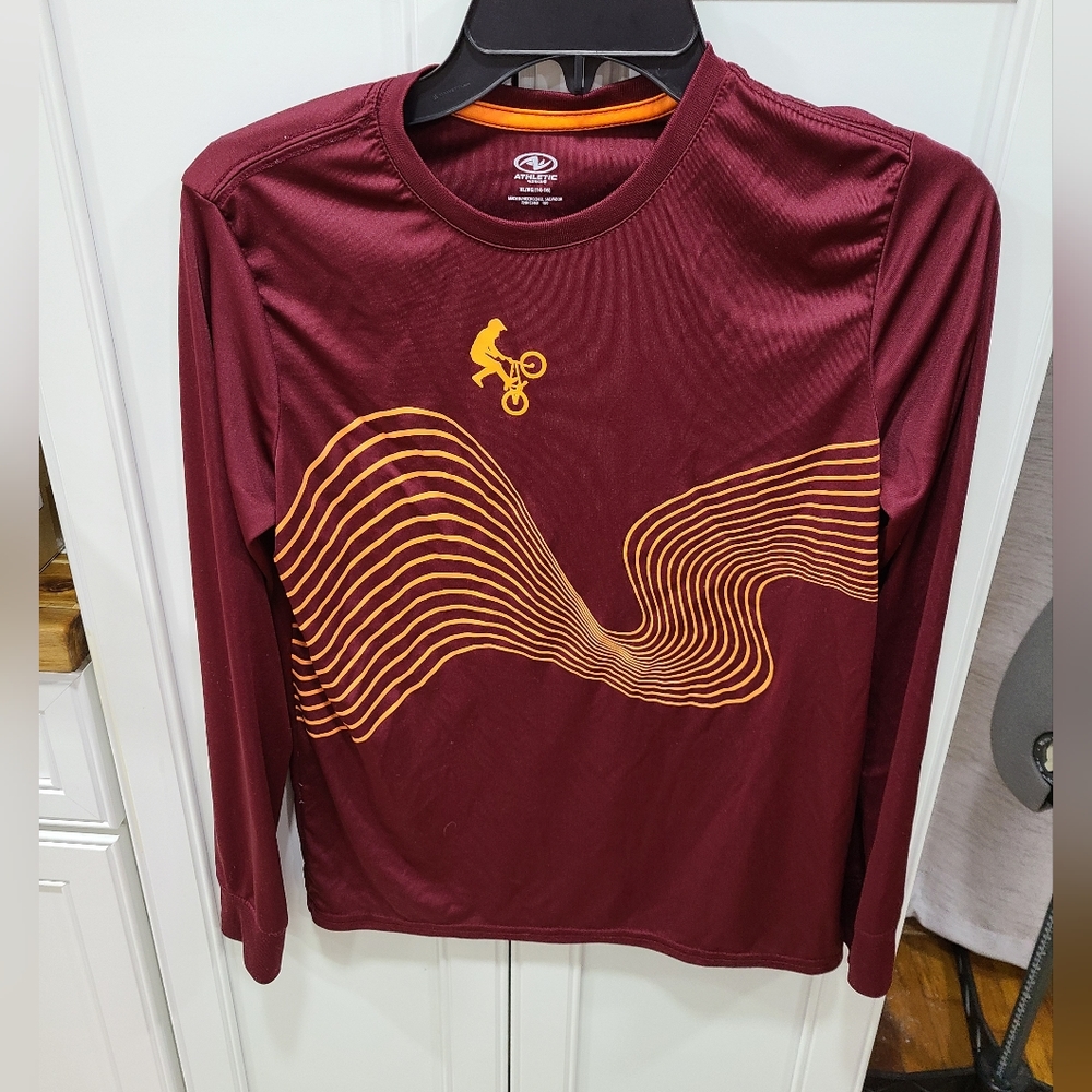 Boys long sleeve shirt size 14/16